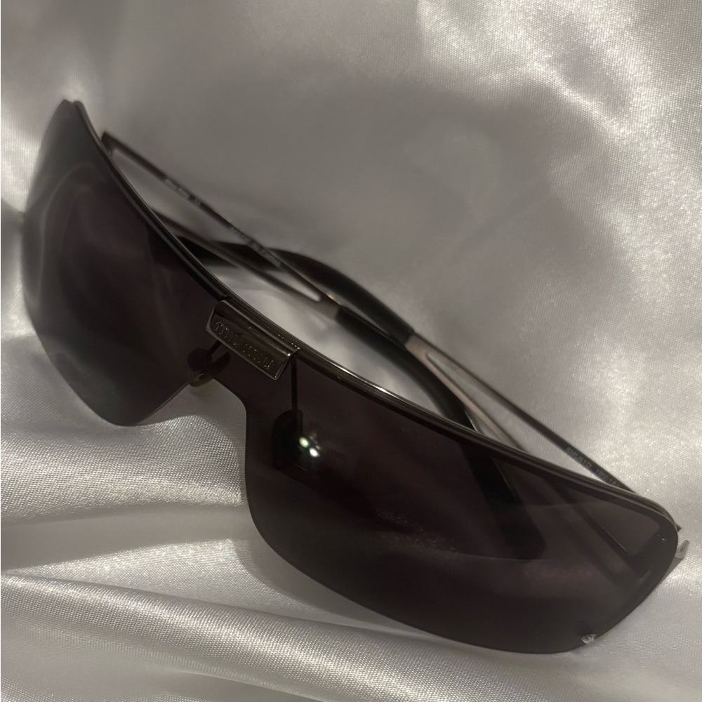 Miu Miu sunglasses - black shield